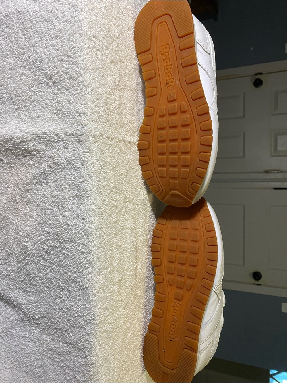 Reebok White Leather Sneakers with Gum Outsole - Picture 3 of 4